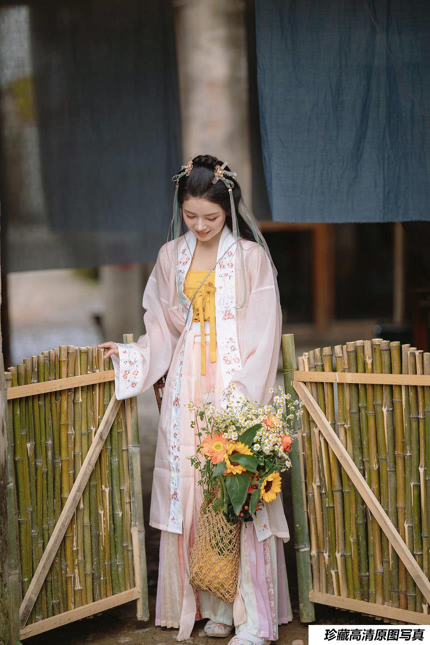 [YITUYU艺图语]2022.01.07 卖花姑娘 陶然[24+1P／373MB]