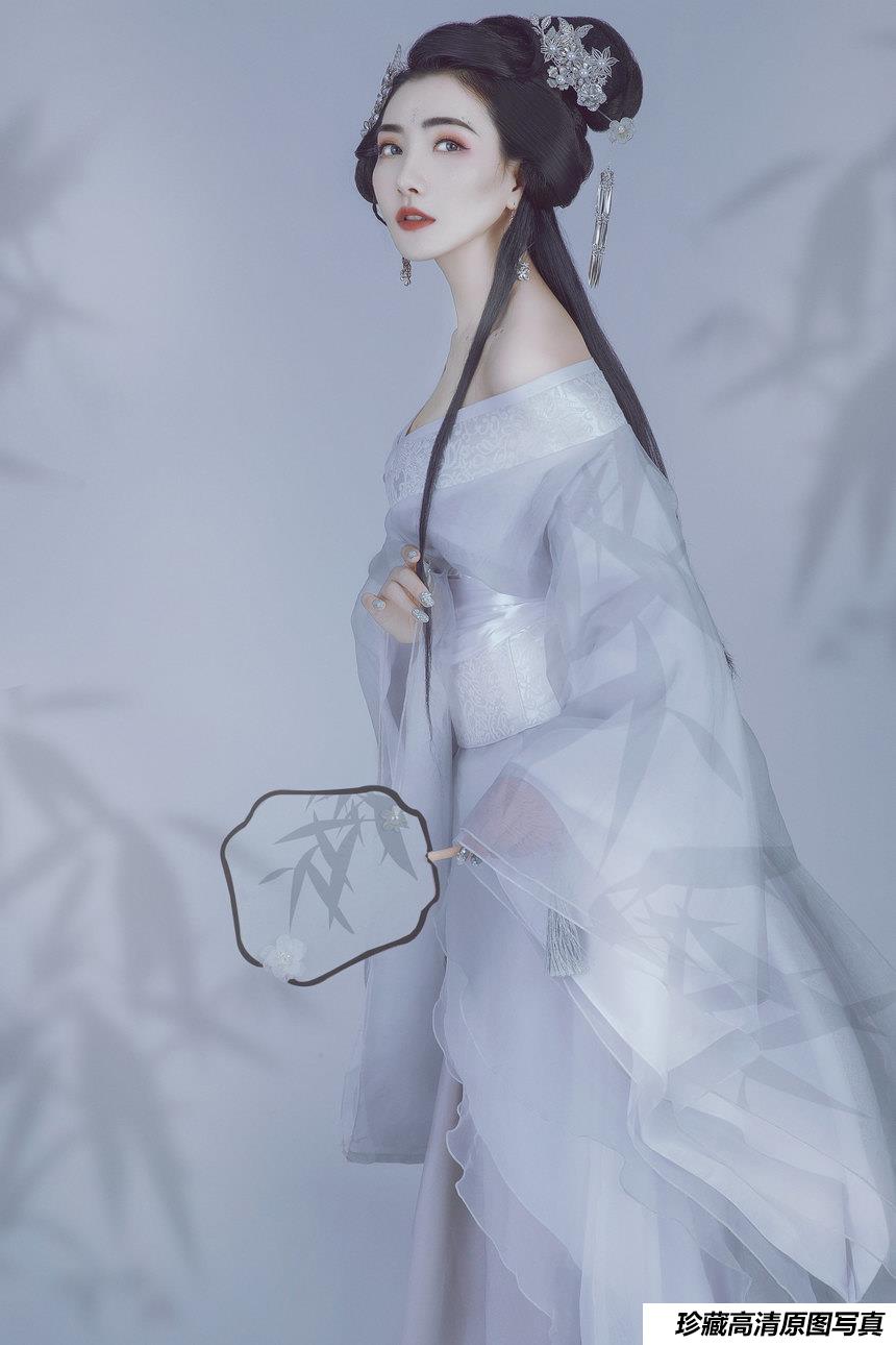 [YITUYU艺图语]2022.01.06 清月盈 唯宝[21+1P／304MB]