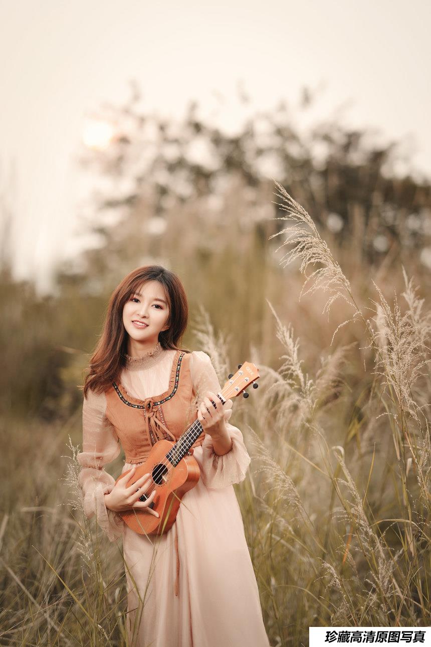 [YITUYU艺图语]2022.01.05 独自旅行 吕陈[36+1P／353MB]