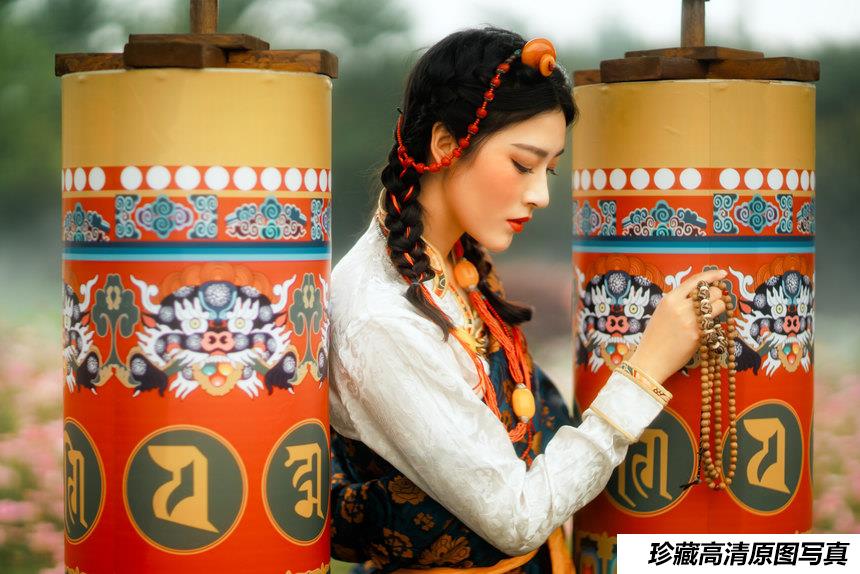 [YITUYU艺图语]2022.01.10 格桑花开 明月[35+1P／484MB]