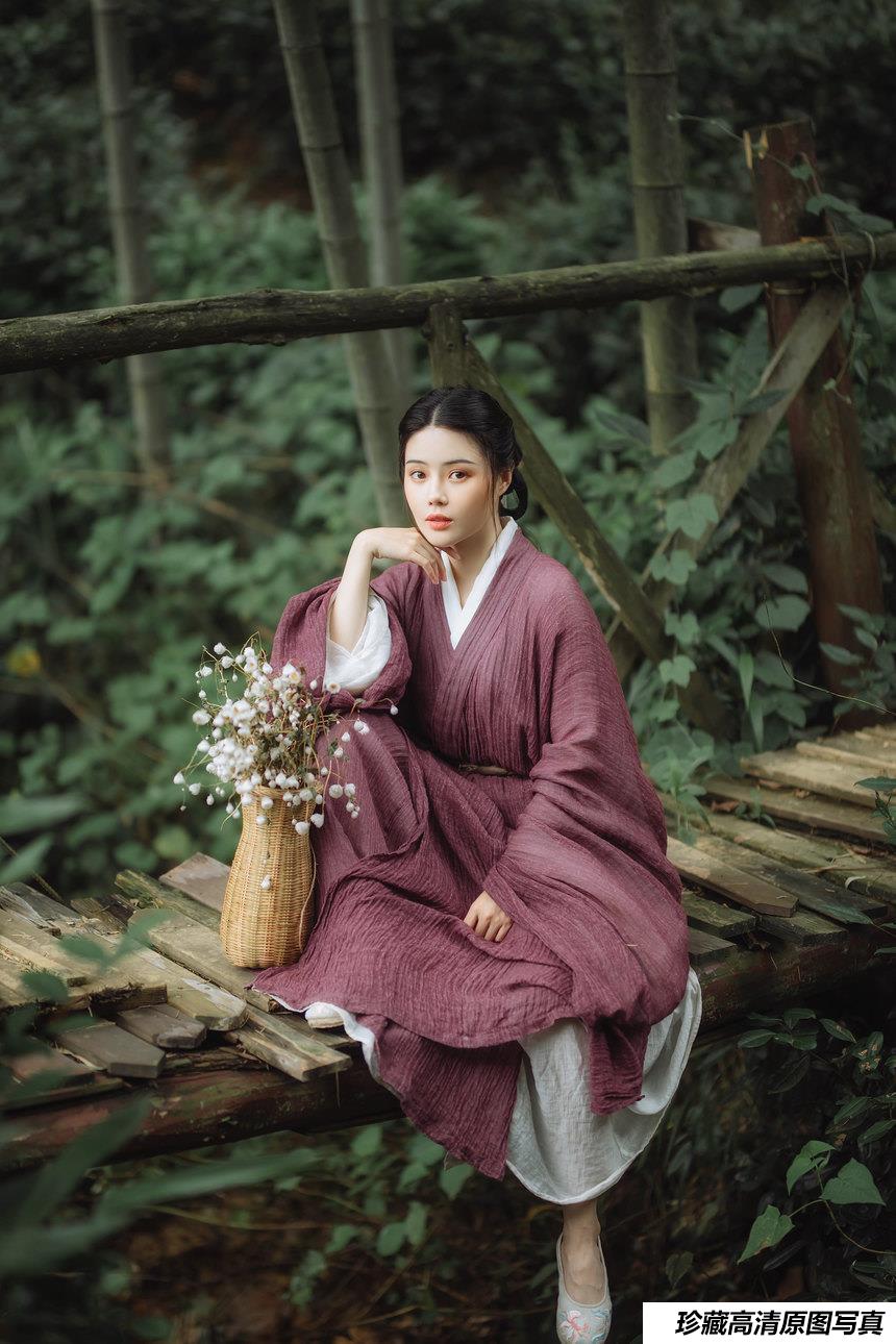 [YITUYU艺图语]2022.01.10 归山深浅去 周孟孟[19+1P／201MB]