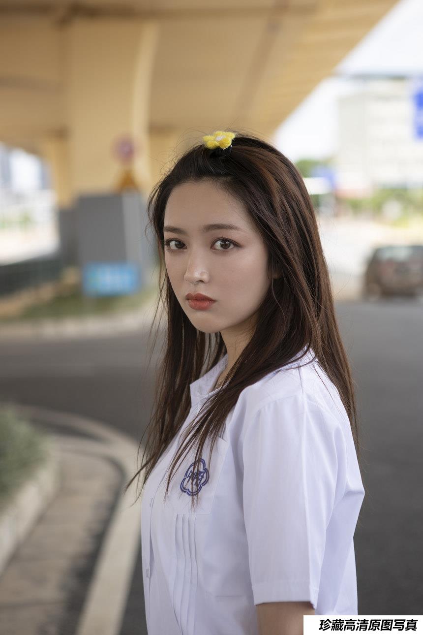 [YITUYU艺图语]2022.01.13 那个看到你就傻笑的人 腾莹[24+1P／301MB]