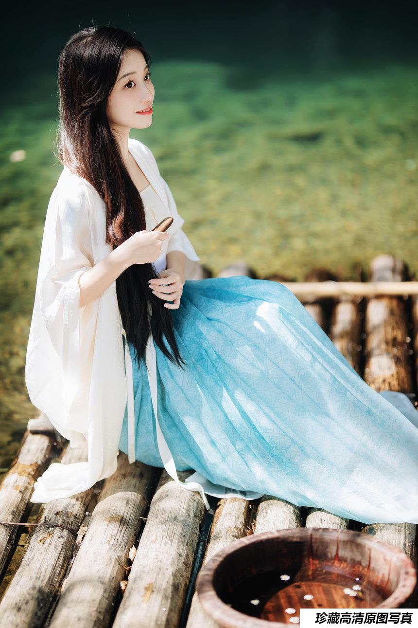 [YITUYU艺图语]2022.01.11 仙女洗头 小清菡呀[19+1P／102MB]