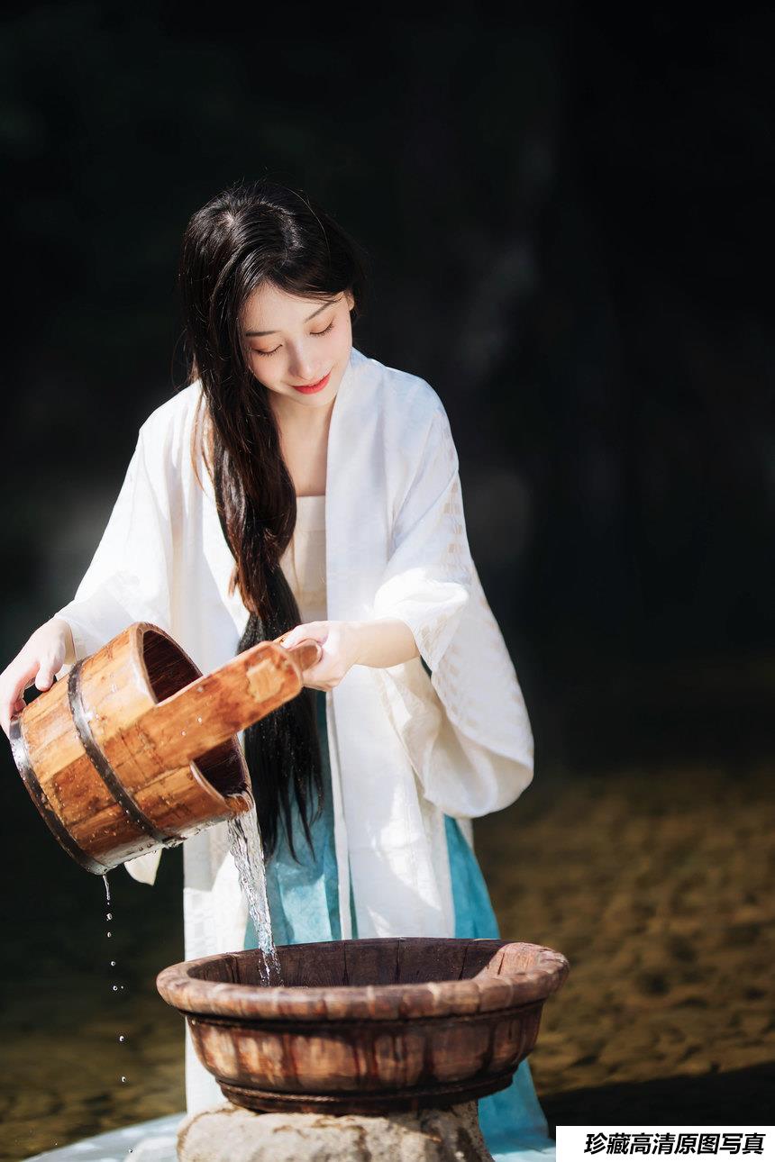 [YITUYU艺图语]2022.01.11 仙女洗头 小清菡呀[19+1P／102MB]