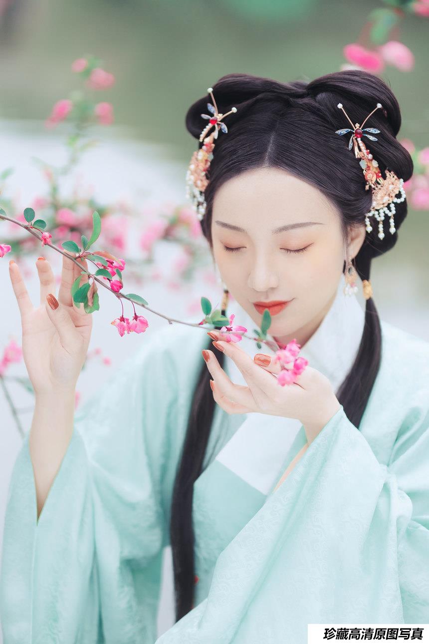 [YITUYU艺图语]2022.01.12 海棠依旧 Joyceee[26+1P／256MB]