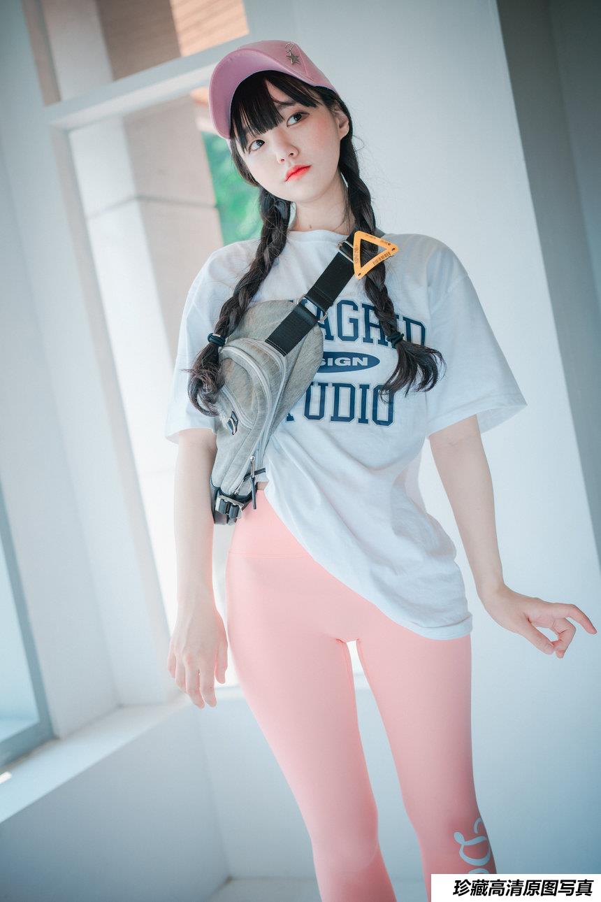 DJAWA Photo - Jeong Jenny  - Loose and Tight Pink [159P-3.55G]
