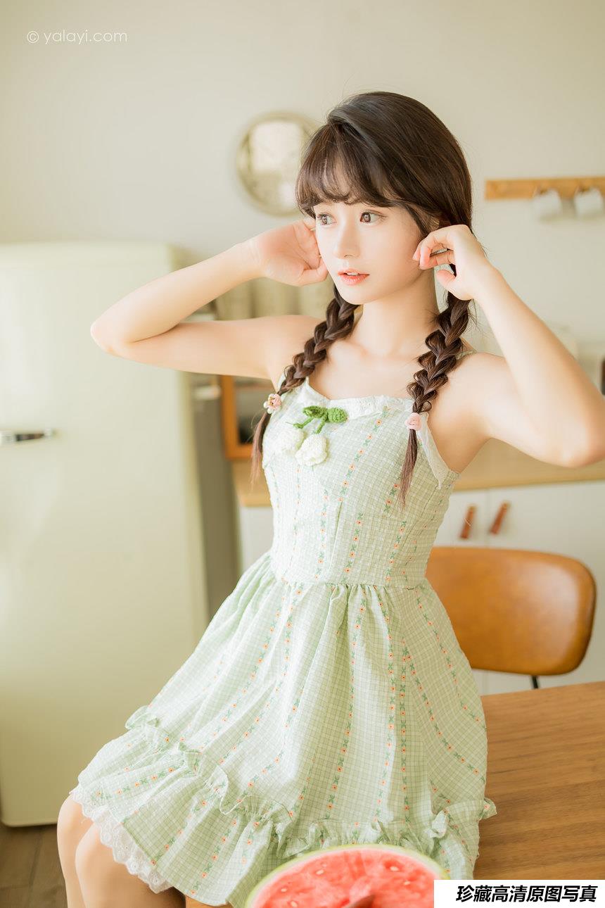 [YALAYI雅拉伊]2022.08.01 NO.958 夏日甜瓜 小亭[41+1P／377MB]