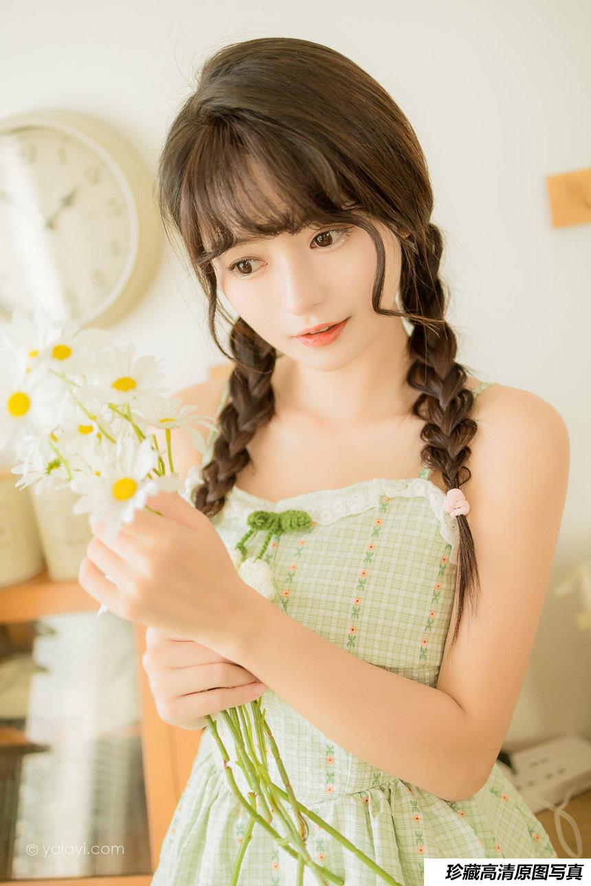 [YALAYI雅拉伊]2022.08.01 NO.958 夏日甜瓜 小亭[41+1P／377MB]