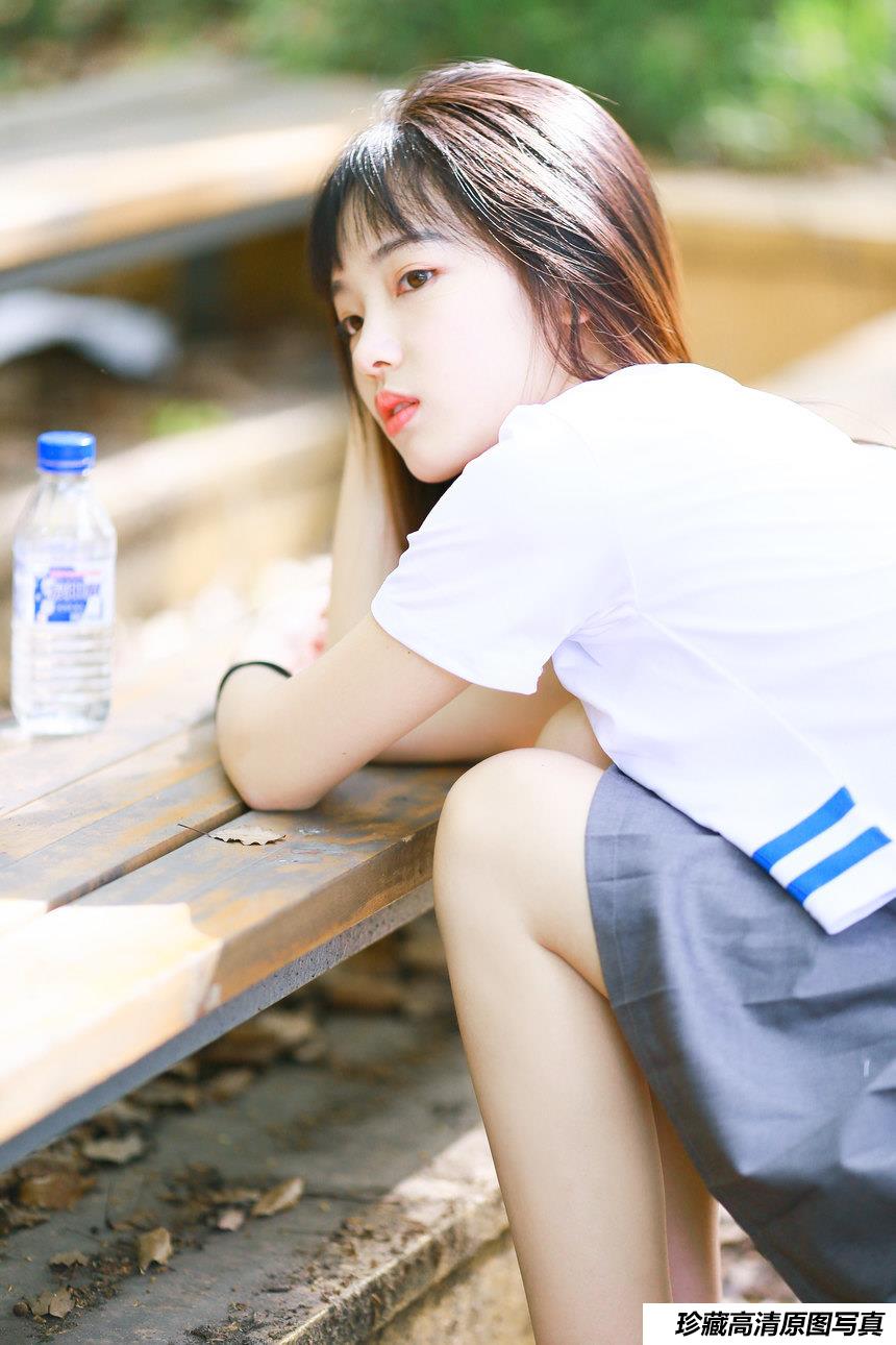 [YITUYU艺图语]2022.01.15 阳光下的运动女孩 一鸭咿呀哟[35+1P／265MB]