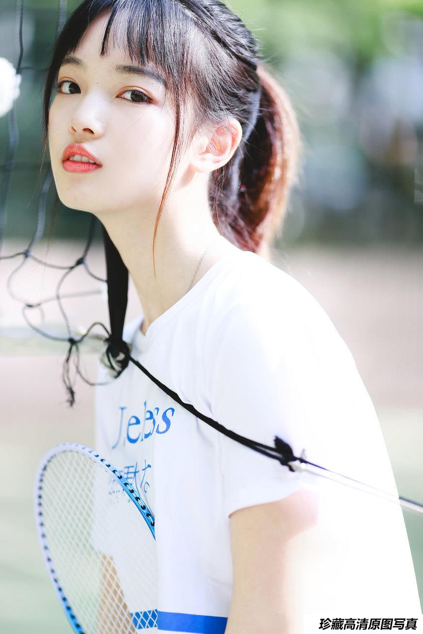 [YITUYU艺图语]2022.01.15 阳光下的运动女孩 一鸭咿呀哟[35+1P／265MB]