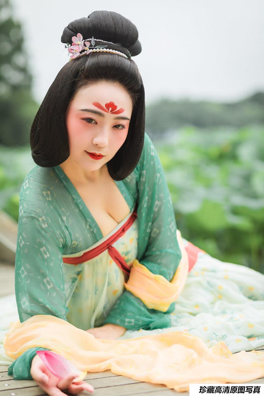 [YITUYU艺图语]2022.01.14 荷 徐悦尔[22+1P／449MB]