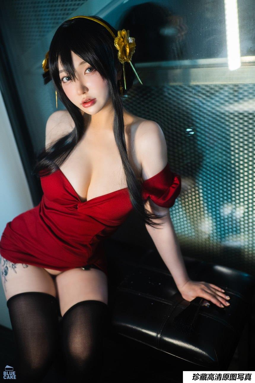 [Bluecake] YeEun - BlackRose_RED [81P-2.05G]