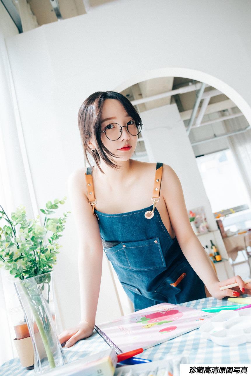 LOOZY Ye Eun – Nudy Painter [106P-1.46G]