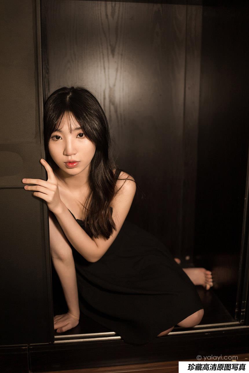 [YALAYI雅拉伊]2022.08.08 NO.962 看着我的眼睛 小乔[45+1P／530MB]