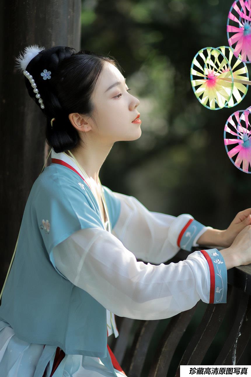 [YITUYU艺图语]2022.01.22 豆蔻年华 一方伊人yi[21+1P／210MB]