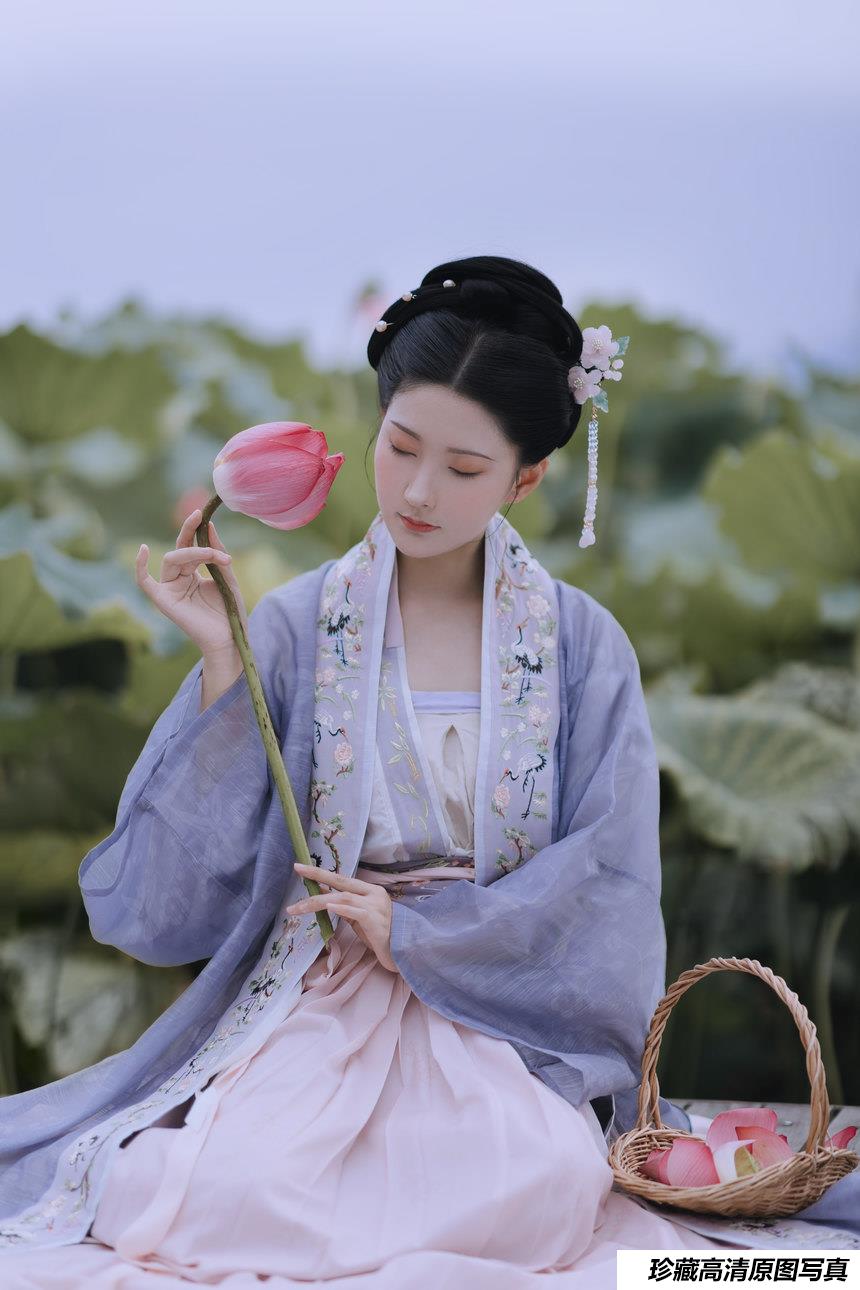 [YITUYU艺图语]2022.01.19 采莲女 饼饼[26+1P／175MB]