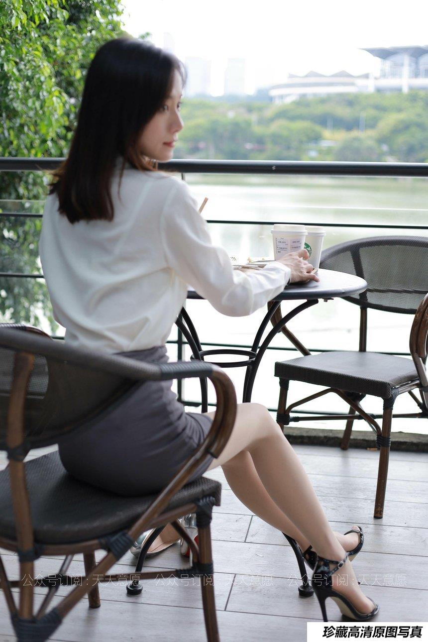 [IESS异思趣向] 2021.07.08 丝享家855：小六《白色OL装》[90P／141MB]