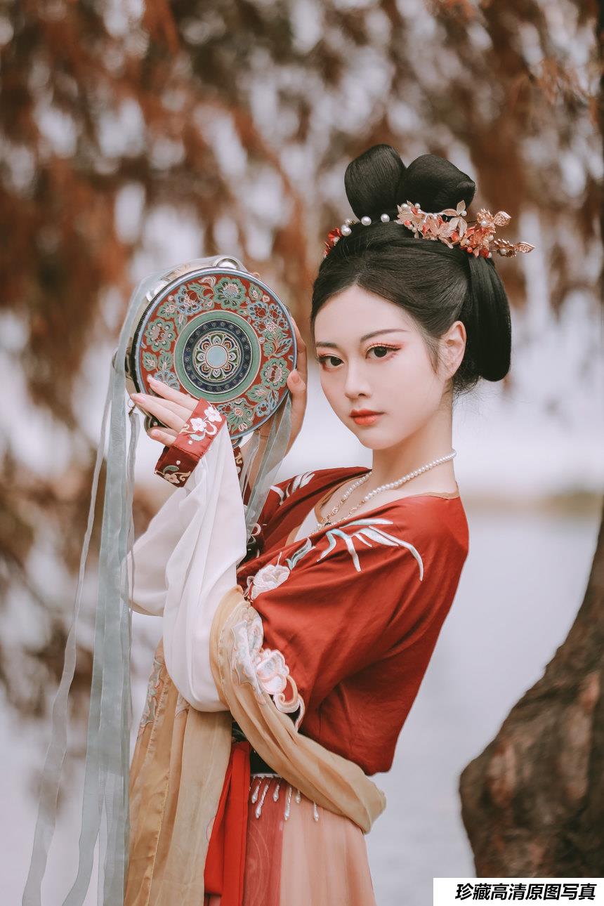 [YITUYU艺图语]2022.02.13 秋风引 雪雪[34+1P／427MB]