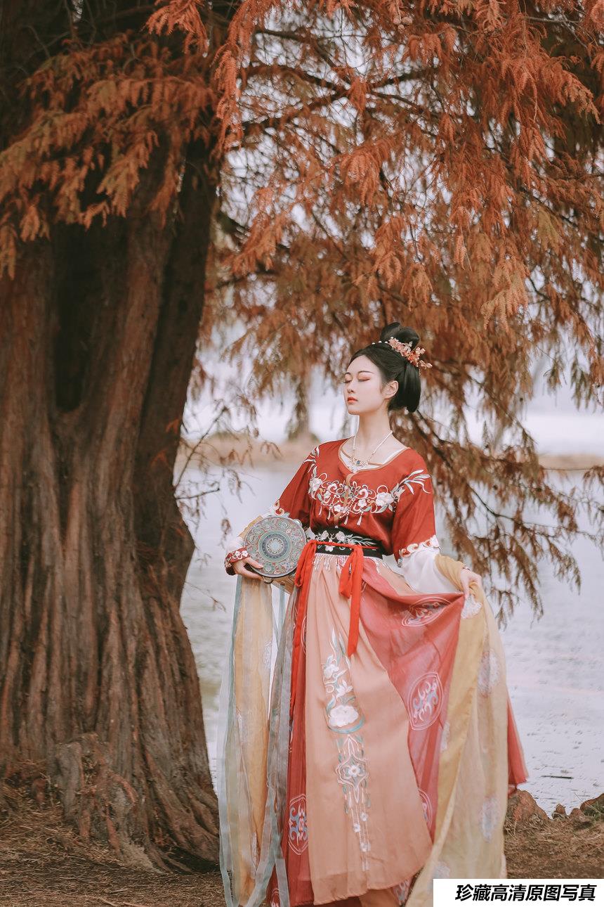 [YITUYU艺图语]2022.02.13 秋风引 雪雪[34+1P／427MB]