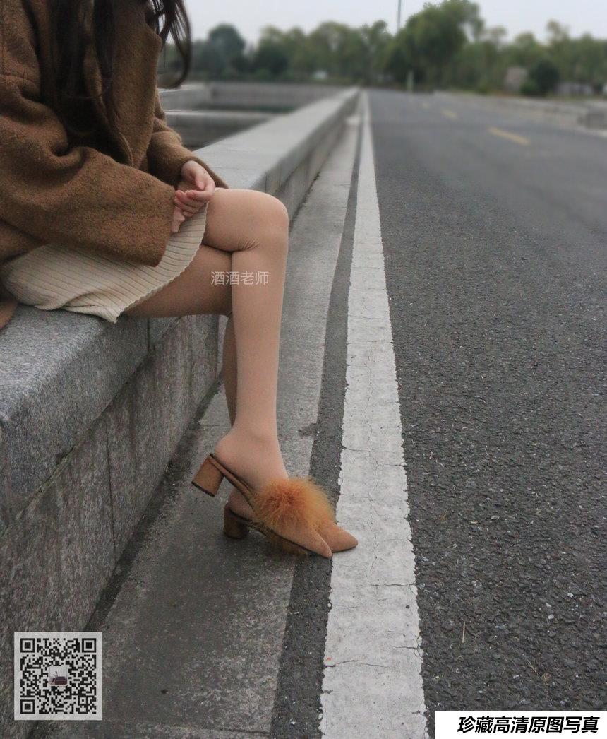 [酒酒老师] 公路丝拍&冬季恋歌 [45P-94.3MB]