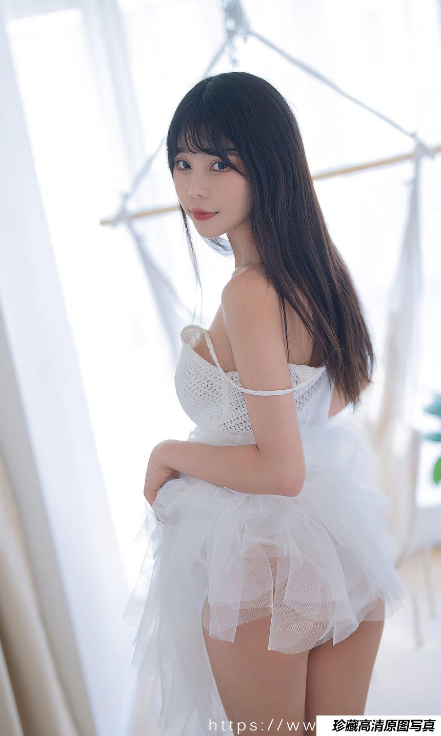 [Ugirls尤果网]爱尤物 2022.08.22 No.2396 柚子 幻梦 [35P]