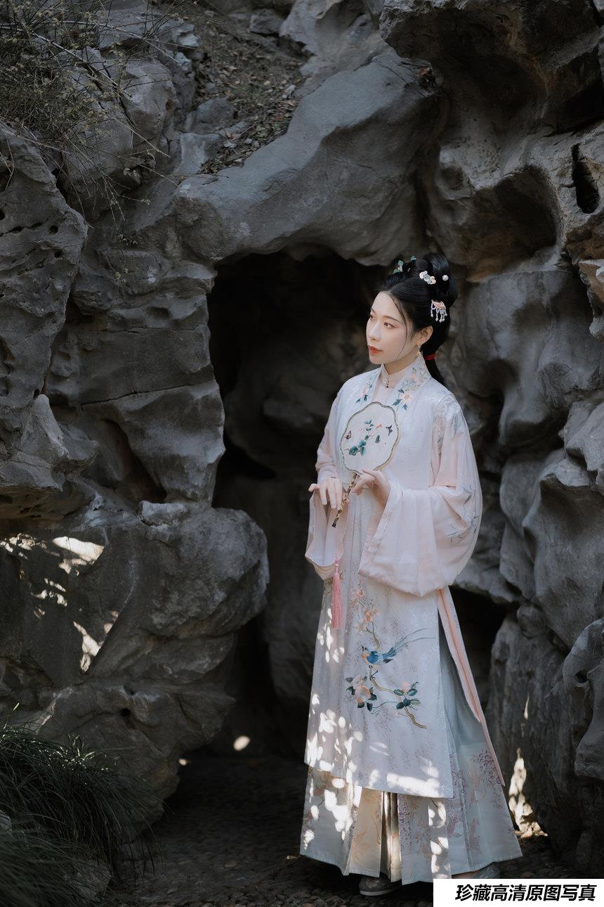 [YITUYU艺图语]2022.02.16 梦断 tiff罗[22+1P／145MB]