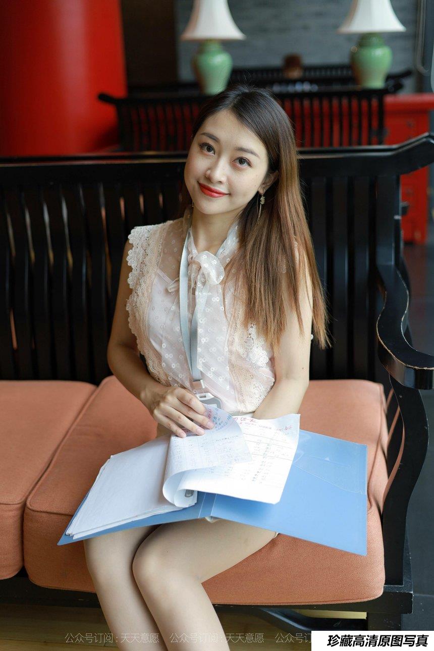 [IESS异思趣向] 2021.09.05 丝享家910：小婕《美腿业务员》[105P／168MB]