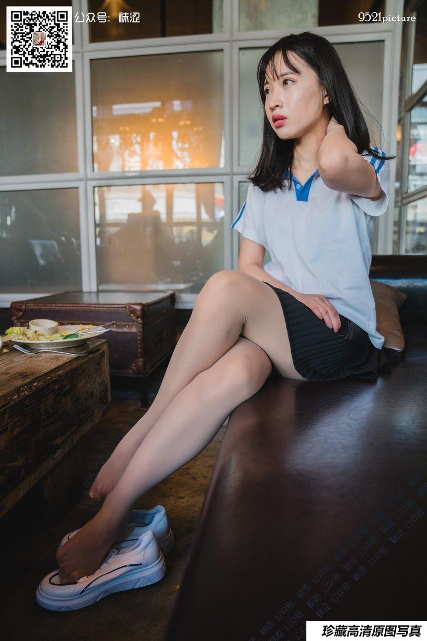 袜涩写真 VOL.005 Amanda学生制服 [56P／766MB]