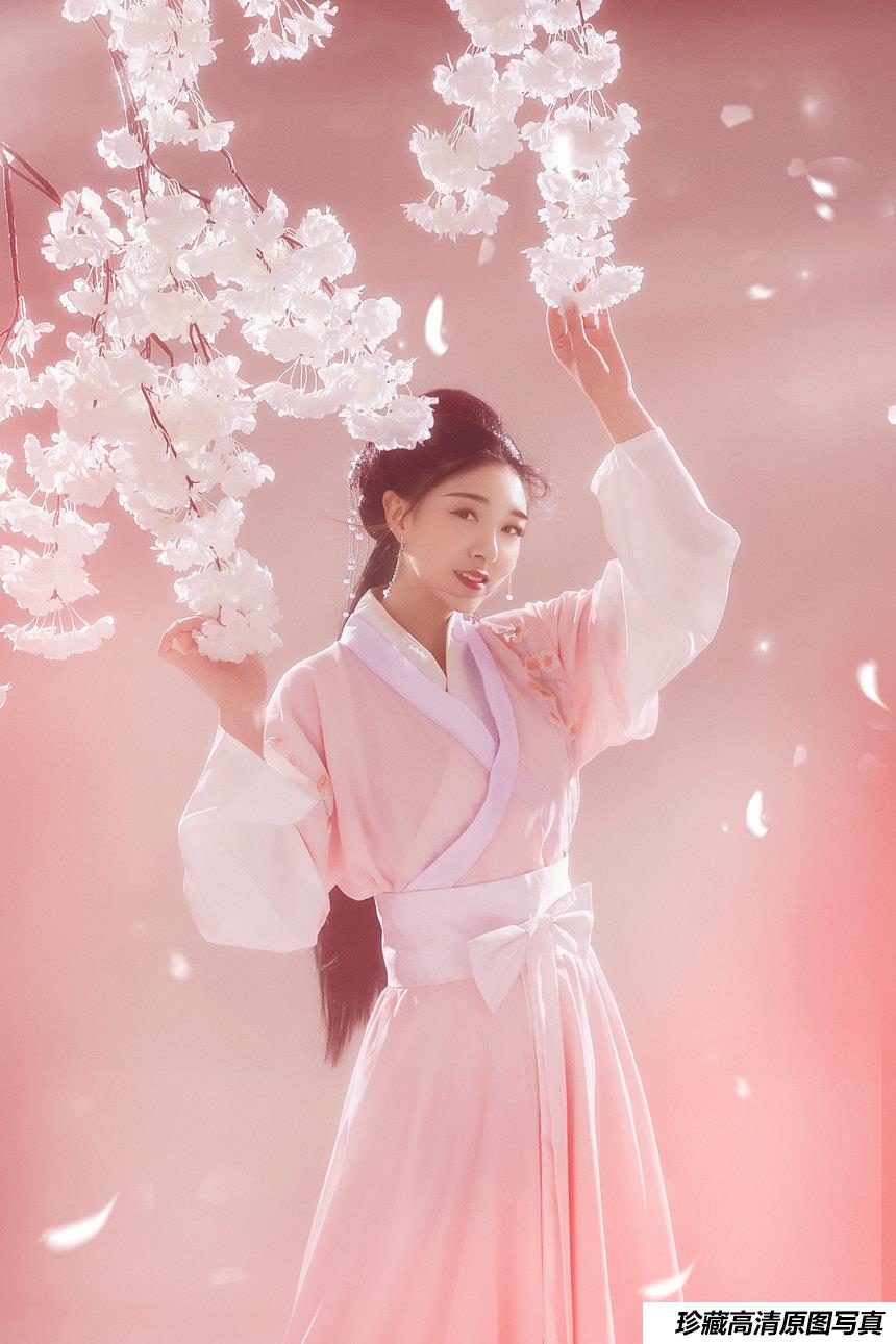 [YITUYU艺图语]2022.02.18 桃憬洛 倩宝[22+1P／666MB]