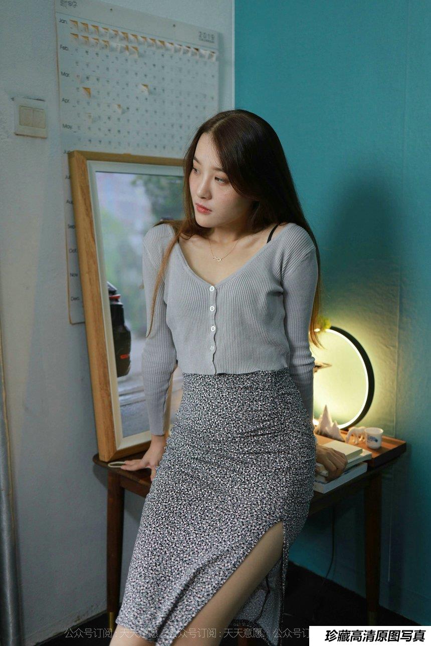 [IESS异思趣向] 2021.08.19 丝享家894：婉苹《温柔的碎花裙》[94P／149MB]