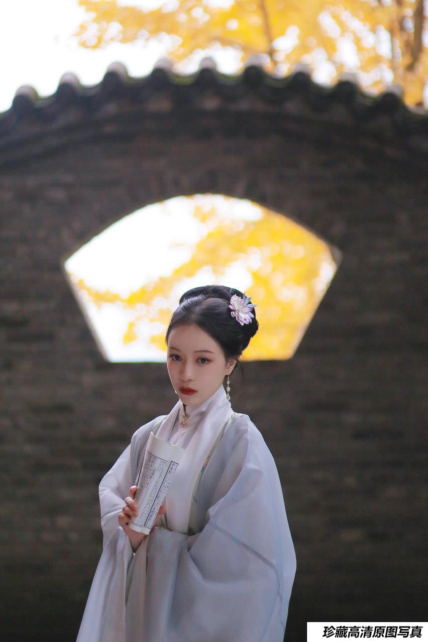 [YITUYU艺图语]2022.02.17 银杏歌 花泽阮阮[34+1P／353MB]