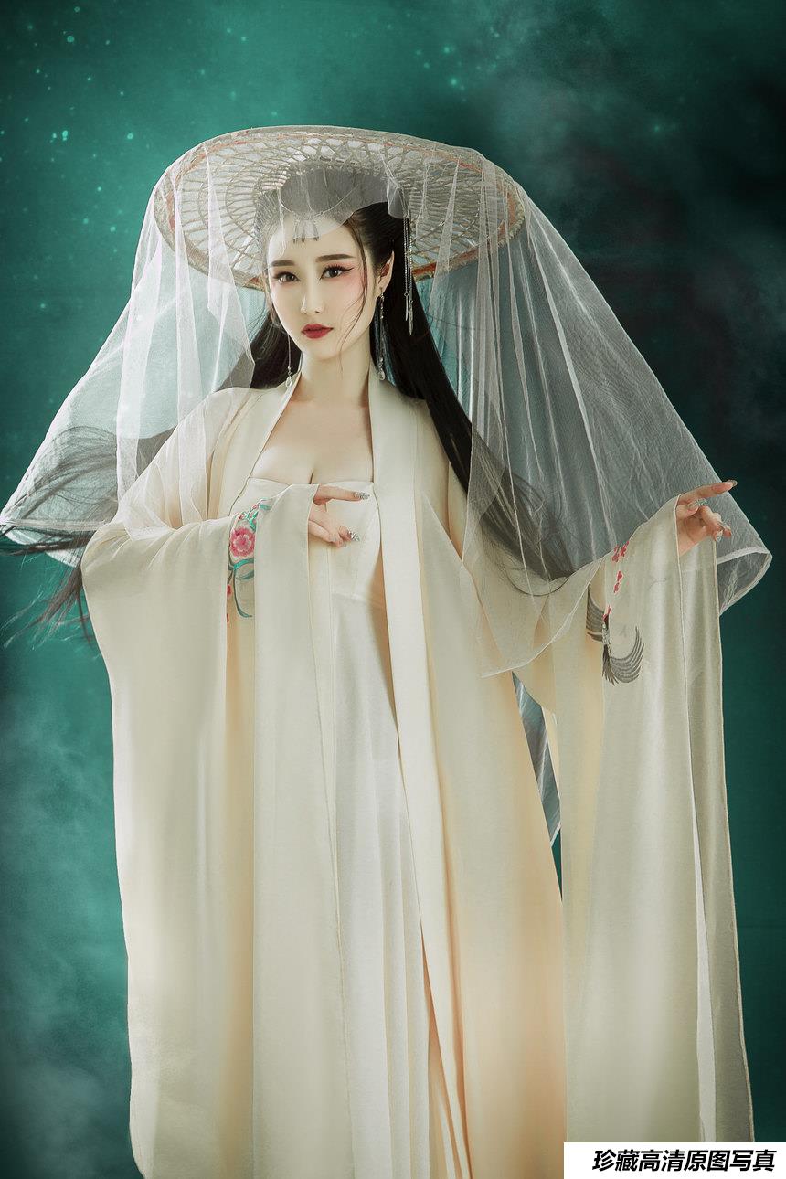 [YITUYU艺图语]2022.02.17 孤星寒 娜宝[21+1P／313MB]