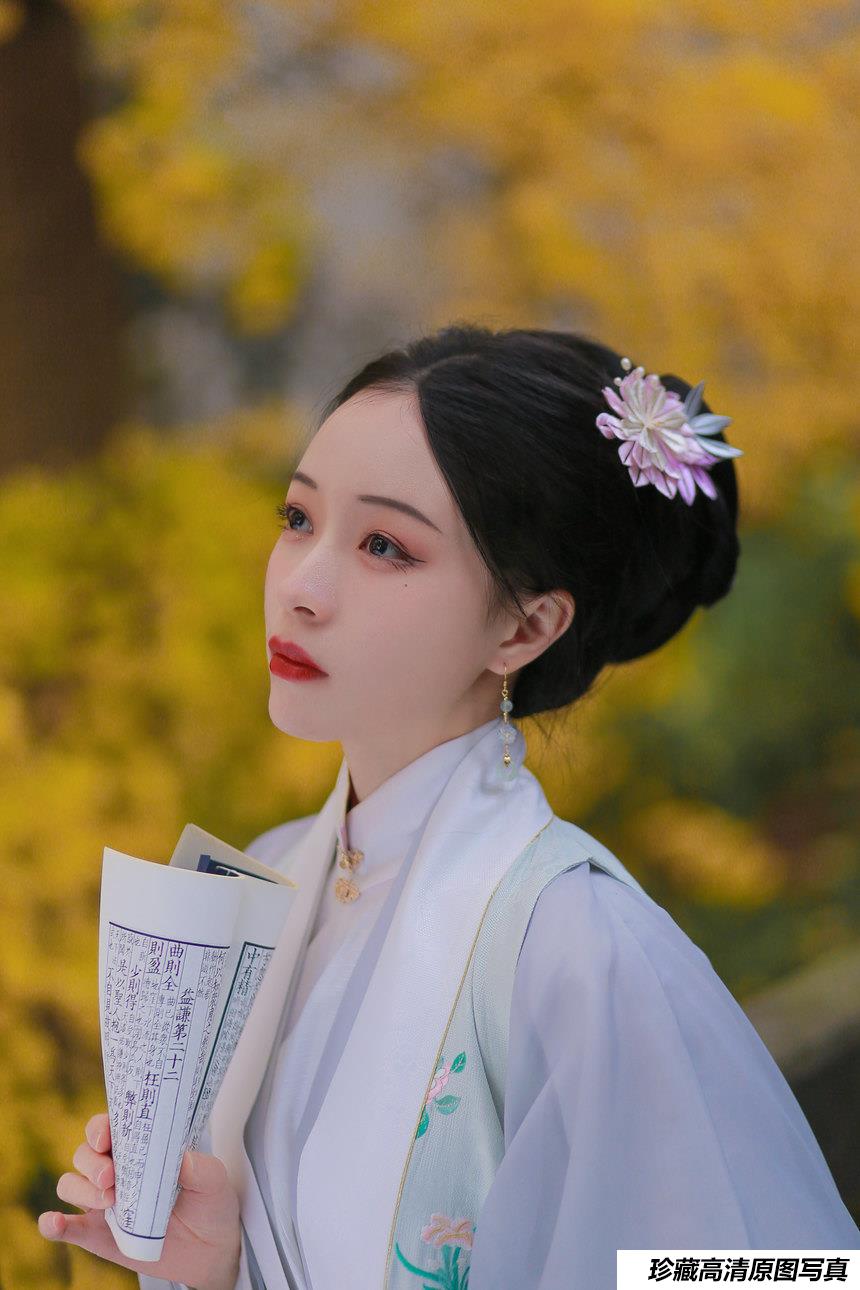 [YITUYU艺图语]2022.02.17 银杏歌 花泽阮阮[34+1P／353MB]