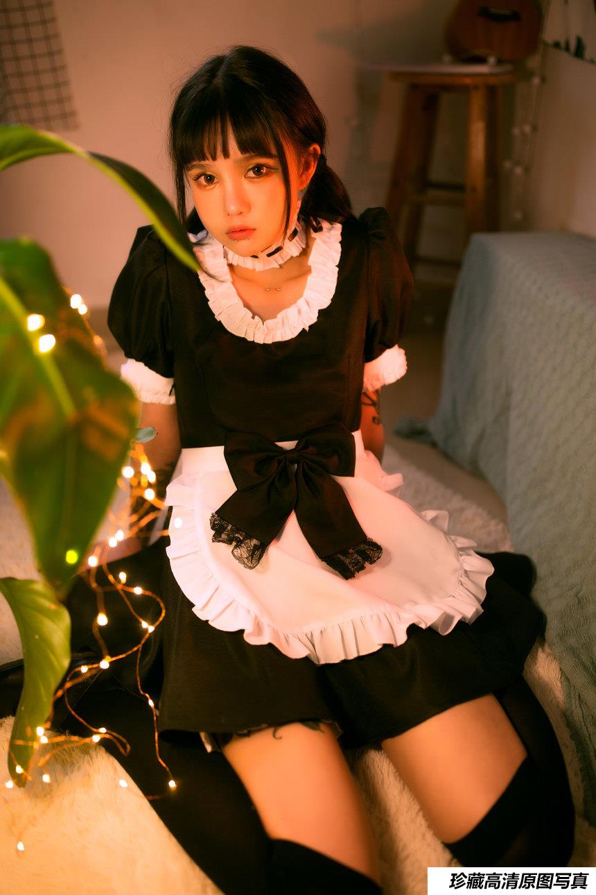 [YITUYU艺图语]2022.02.17 暗黑时刻 暴Z萝莉[25+1P／72.3MB]