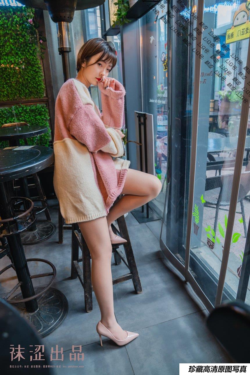 袜涩写真 VOL.030 暖暖的大毛衣 [46P／228MB]