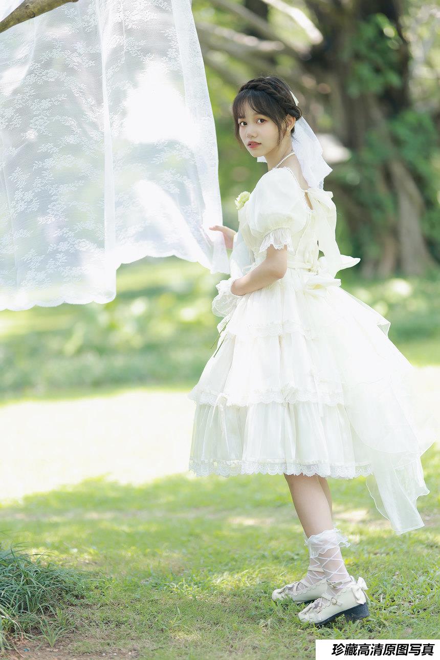 [YITUYU艺图语]2022.02.25 芙拉小姐 欣雨[33+1P／335MB]