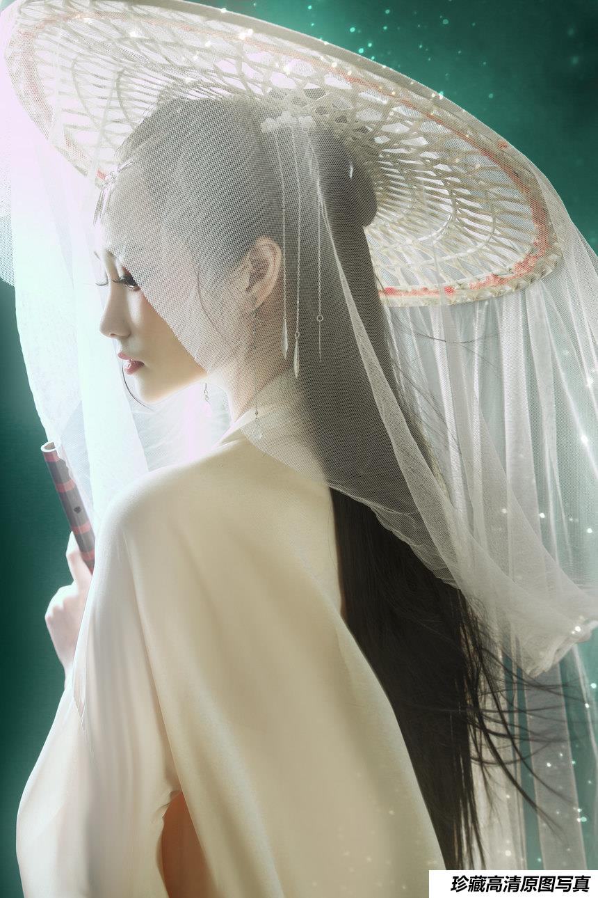 [YITUYU艺图语]2022.02.17 孤星寒 娜宝[21+1P／313MB]