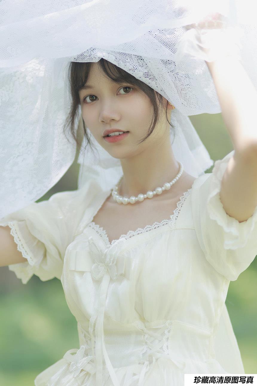 [YITUYU艺图语]2022.02.25 芙拉小姐 欣雨[33+1P／335MB]