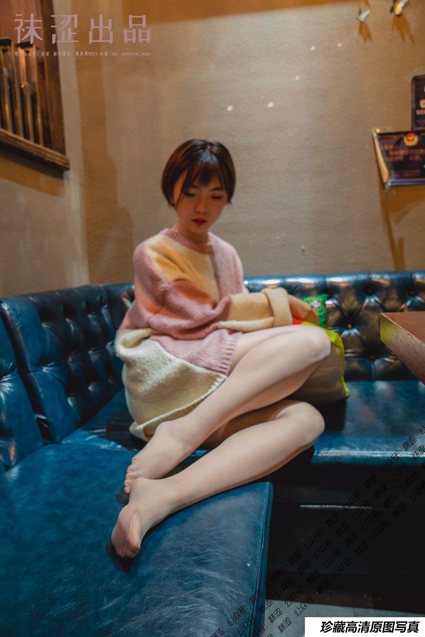 袜涩写真 VOL.030 暖暖的大毛衣 [46P／228MB]