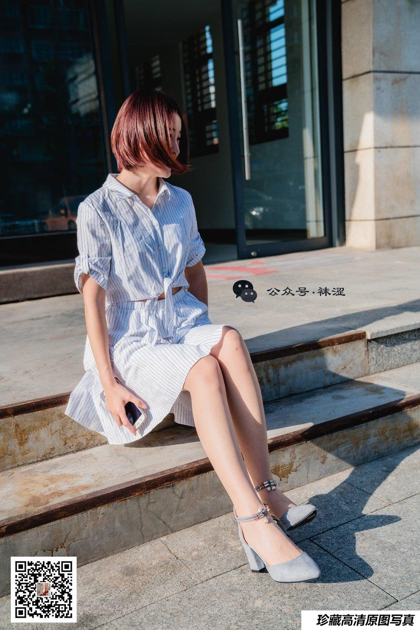 袜涩写真 VOL.056  白色连衣裙 [37P／233MB]