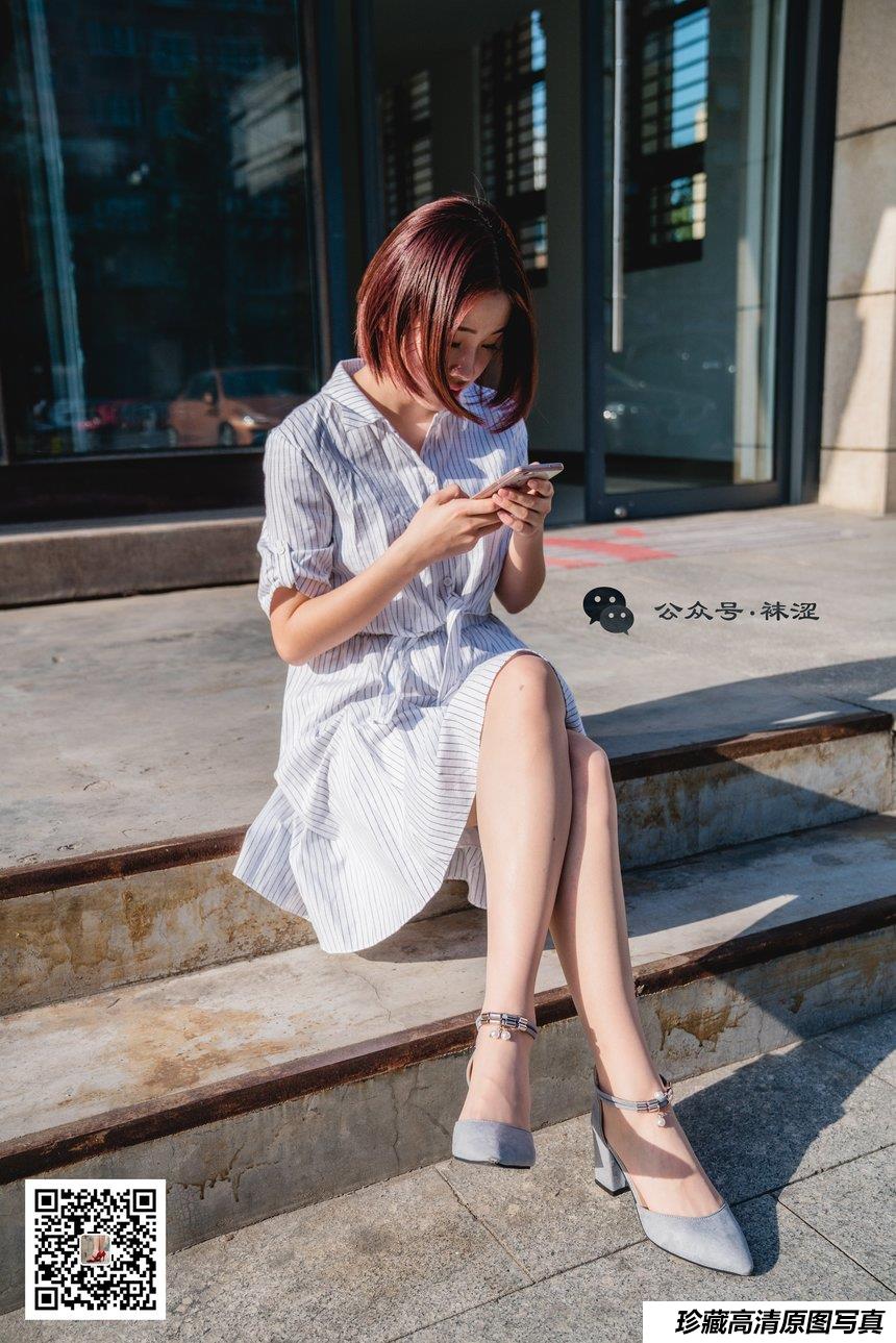 袜涩写真 VOL.056  白色连衣裙 [37P／233MB]