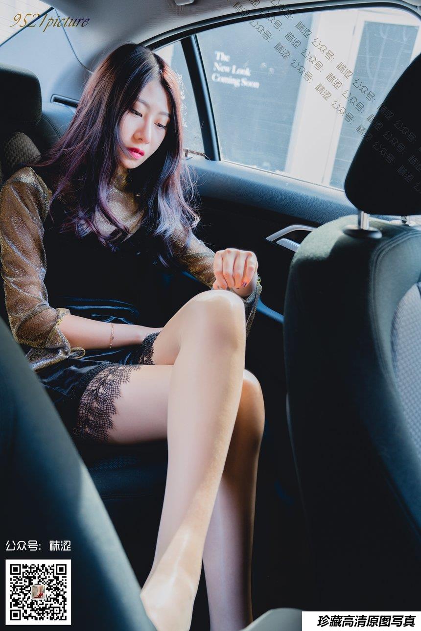 袜涩写真 VOL.047 伟伟黑色吊带连衣裙  [79P／609MB]