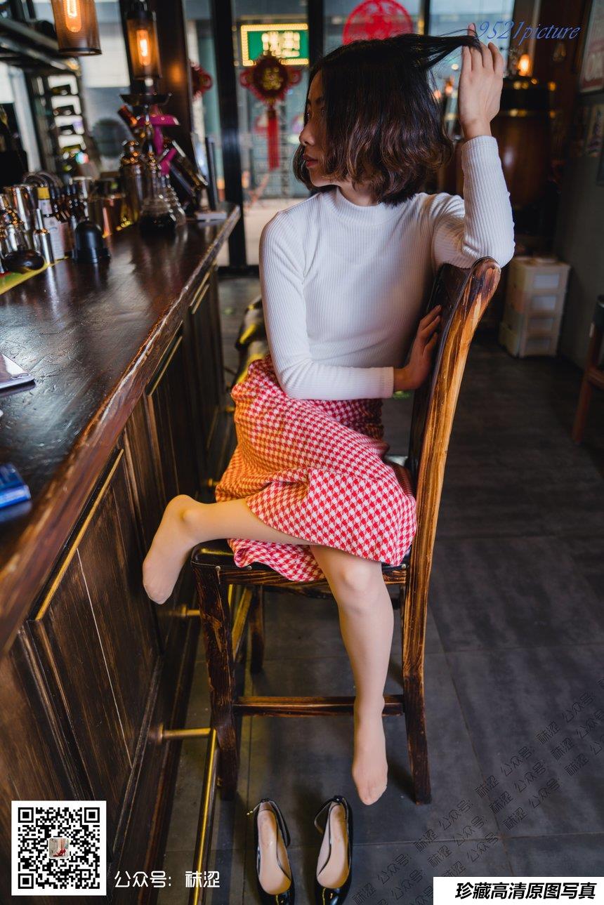 袜涩写真 VOL.052 雪梨复古套装天鹅绒丝袜 [57P／566MB]