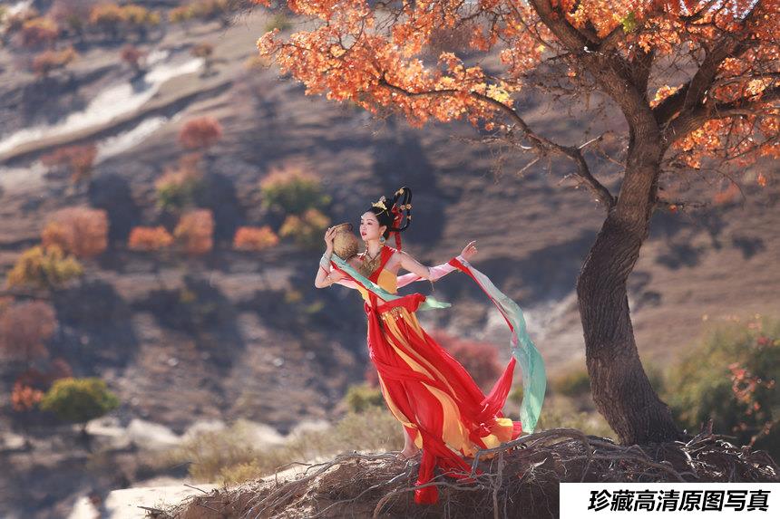 [YITUYU艺图语]2022.02.28 域外飞天 晶晶[19+1P／229MB]