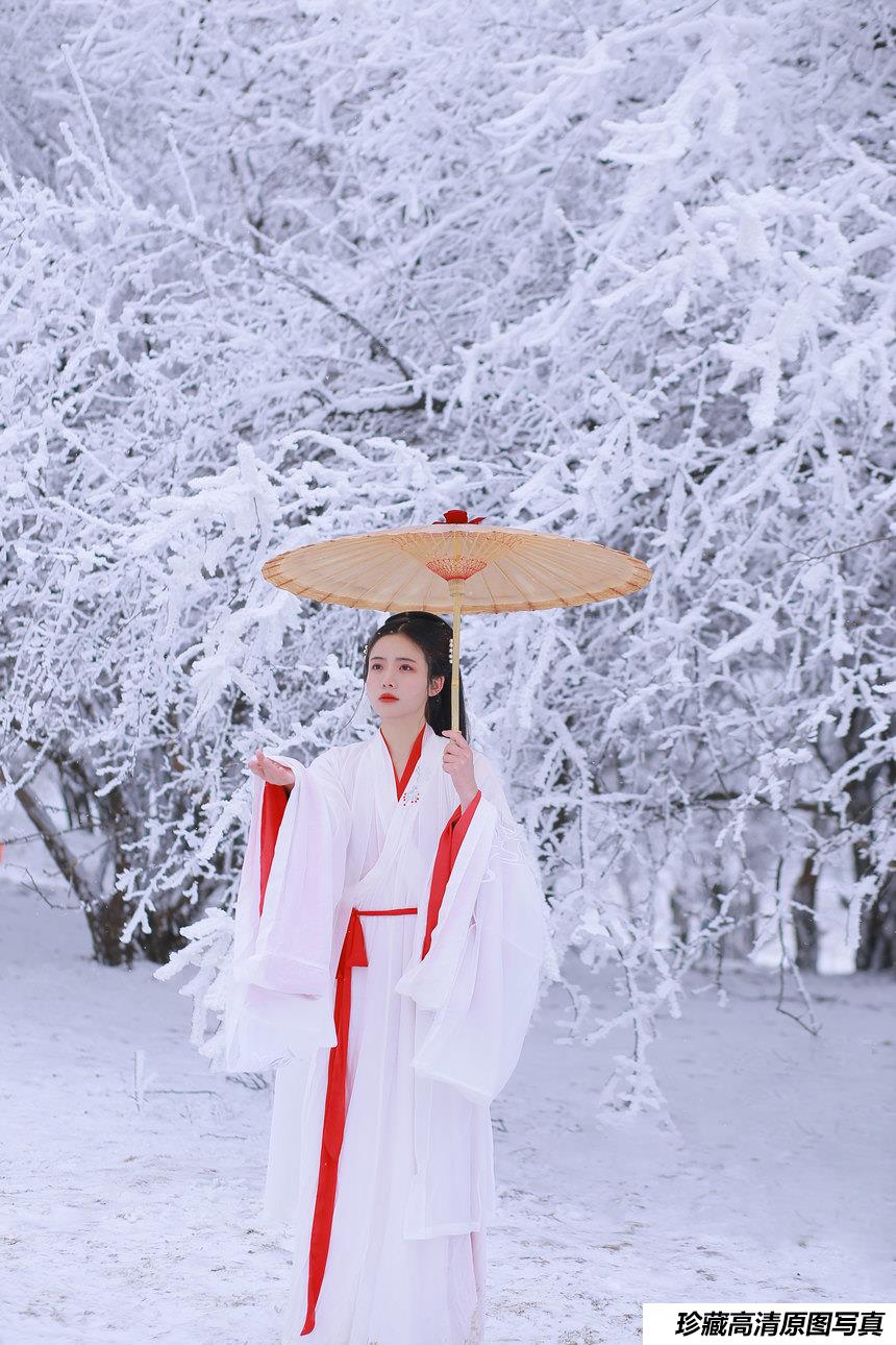 [YITUYU艺图语]2022.02.27 山中雪后 沂越[33+1P／259MB]