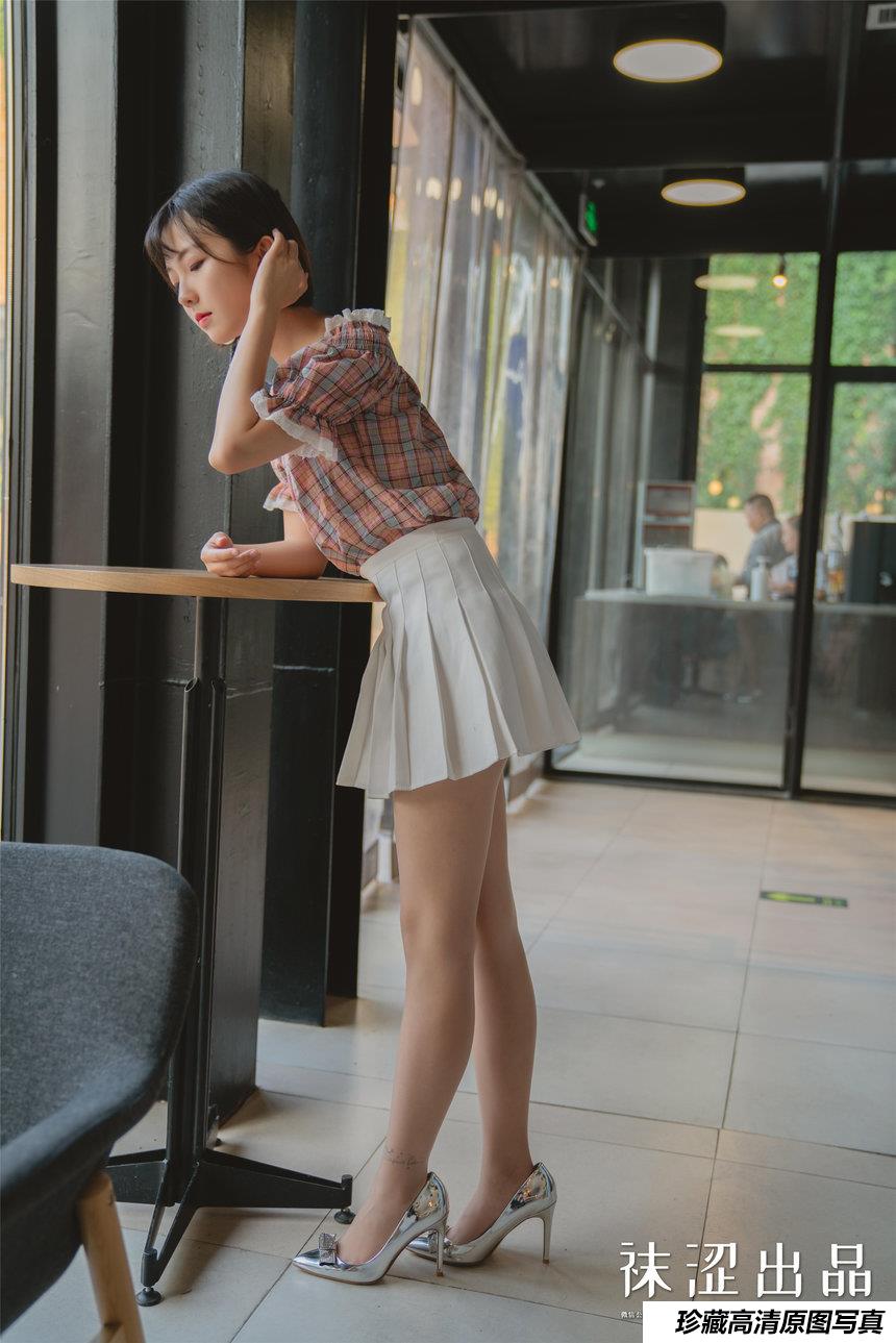 袜涩写真 VOL.076 暖暖~ 田园风百褶裙 [53P／85MB]-绅士图