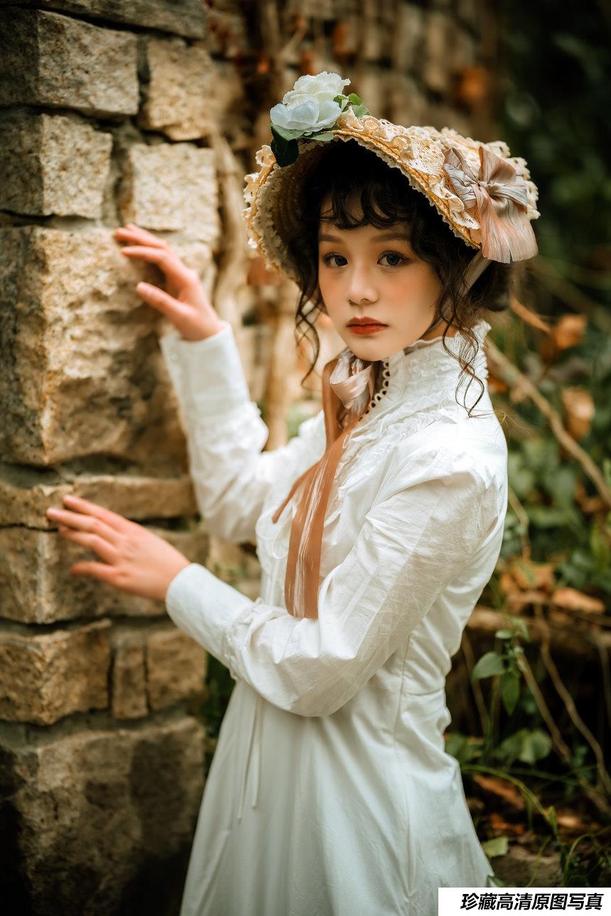 [YITUYU艺图语]2022.02.26 小妇人 LIN[43+1P／450MB]