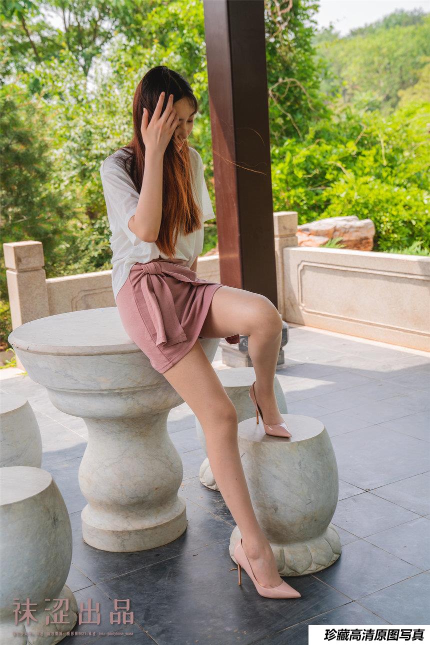 袜涩写真 VOL.066 思甜1.0 超修长笔直肉丝美腿 尖头细高跟鞋无敌加分  [51P／96MB]