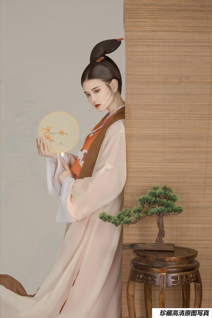 [YITUYU艺图语]2022.03.04 惜秋华 欣宝[21+1P／466MB]