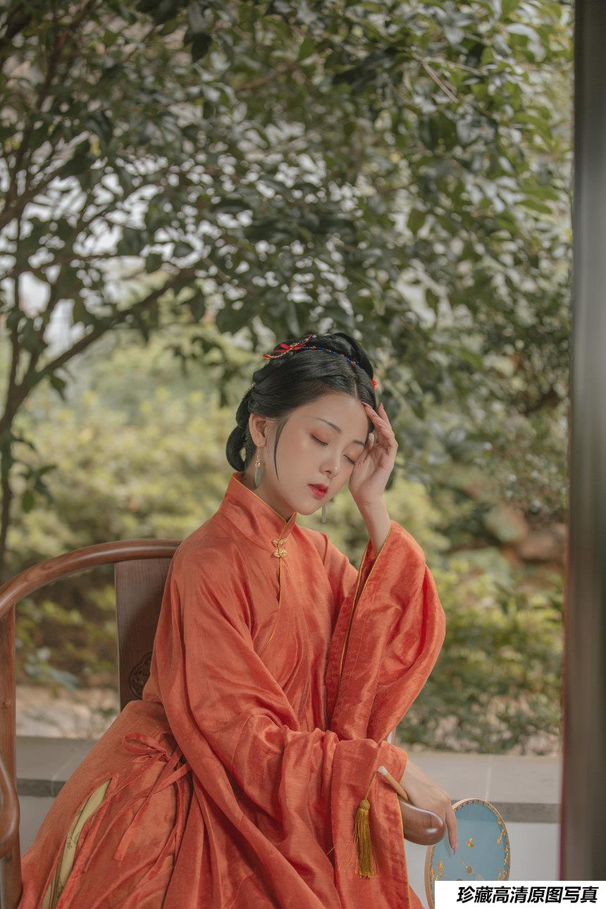 [YITUYU艺图语]2022.03.11 思远人 . 红叶黄花秋意晚 煜月Toto[29+1P／163MB]